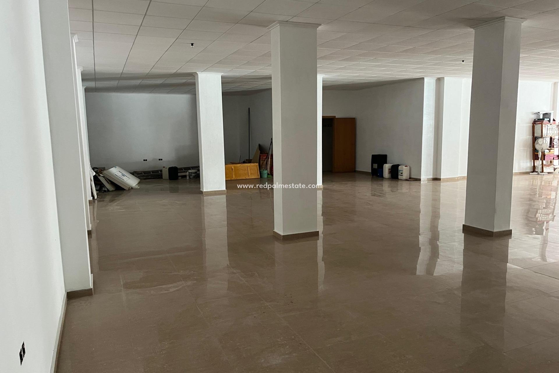 Reventa - Negocio -
Torrevieja - Playa de los Locos