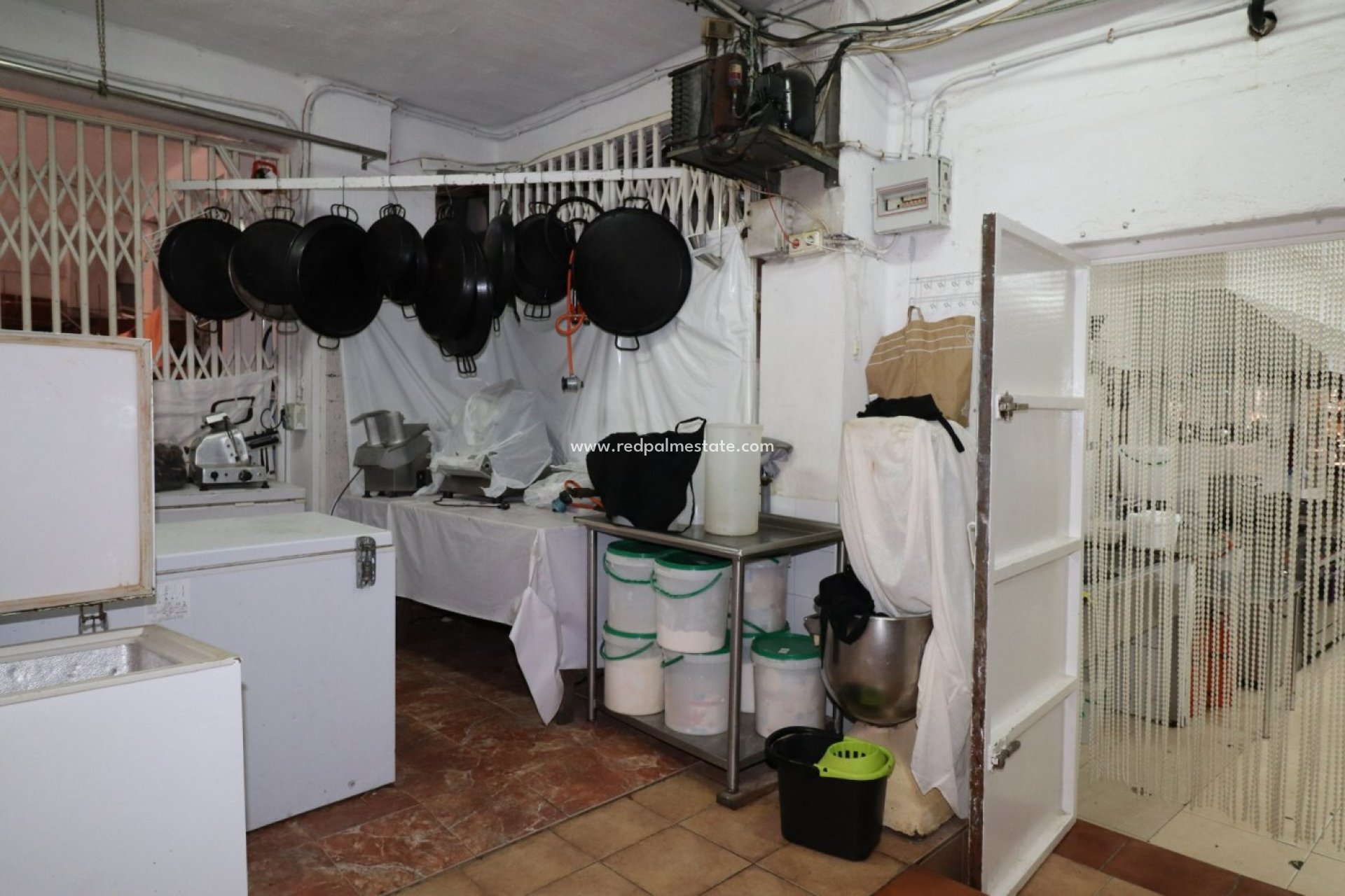 Reventa - Negocio -
Torrevieja - Playa del Cura