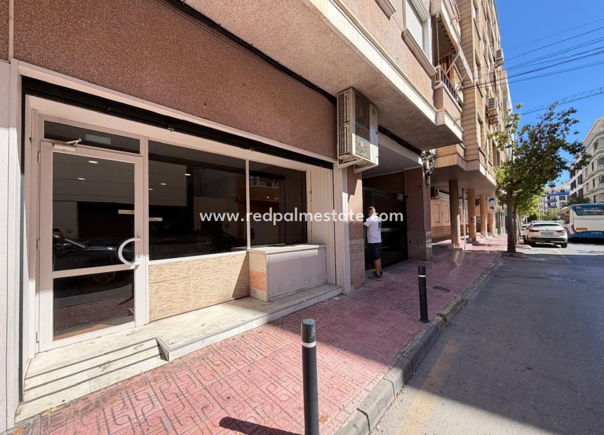 Reventa - Negocio -
Torrevieja - Playa del Cura