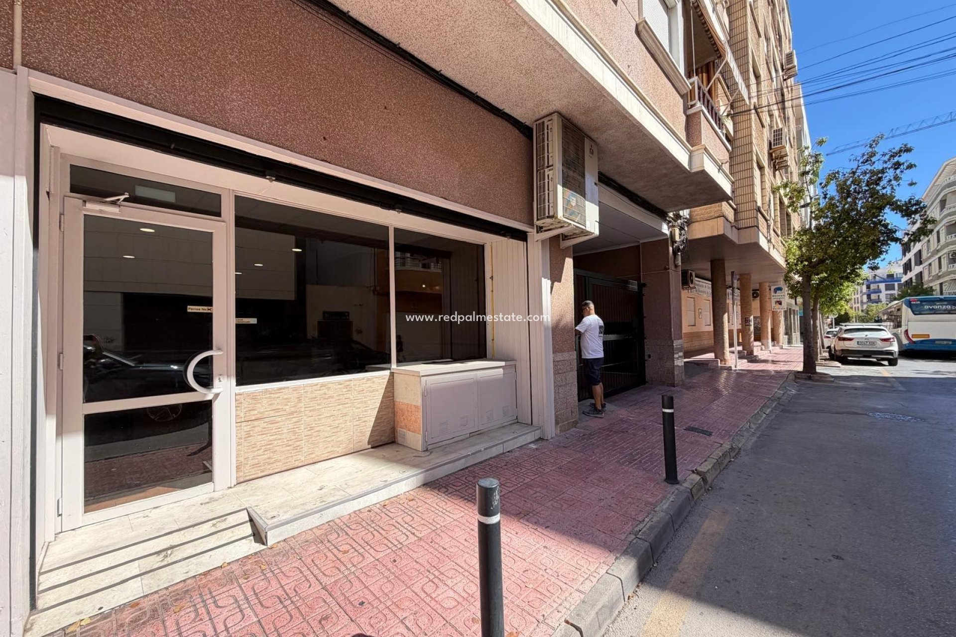 Reventa - Negocio -
Torrevieja - Playa del Cura