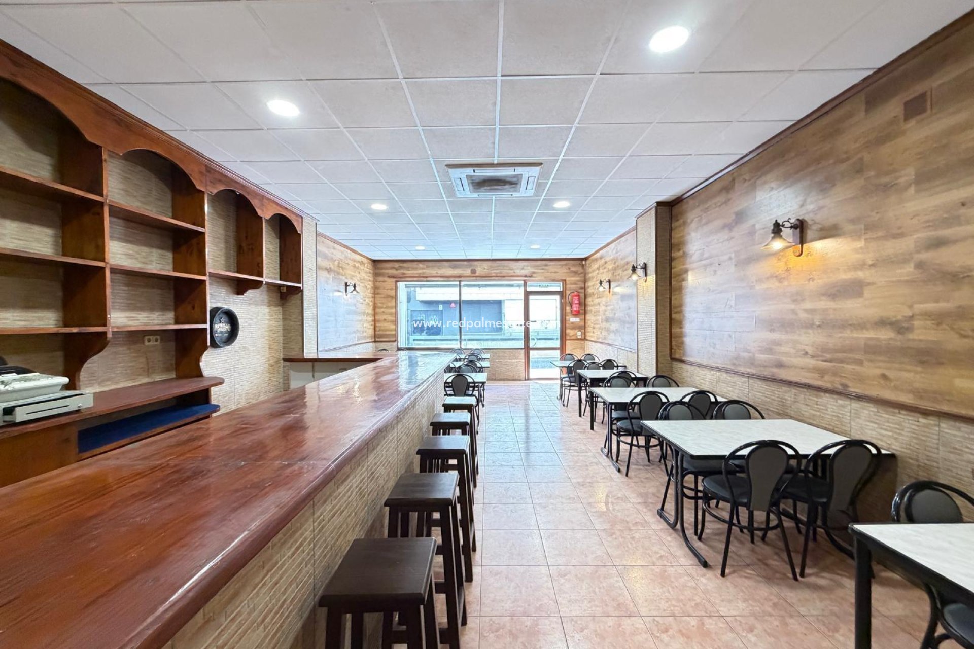 Reventa - Negocio -
Torrevieja - Playa del Cura