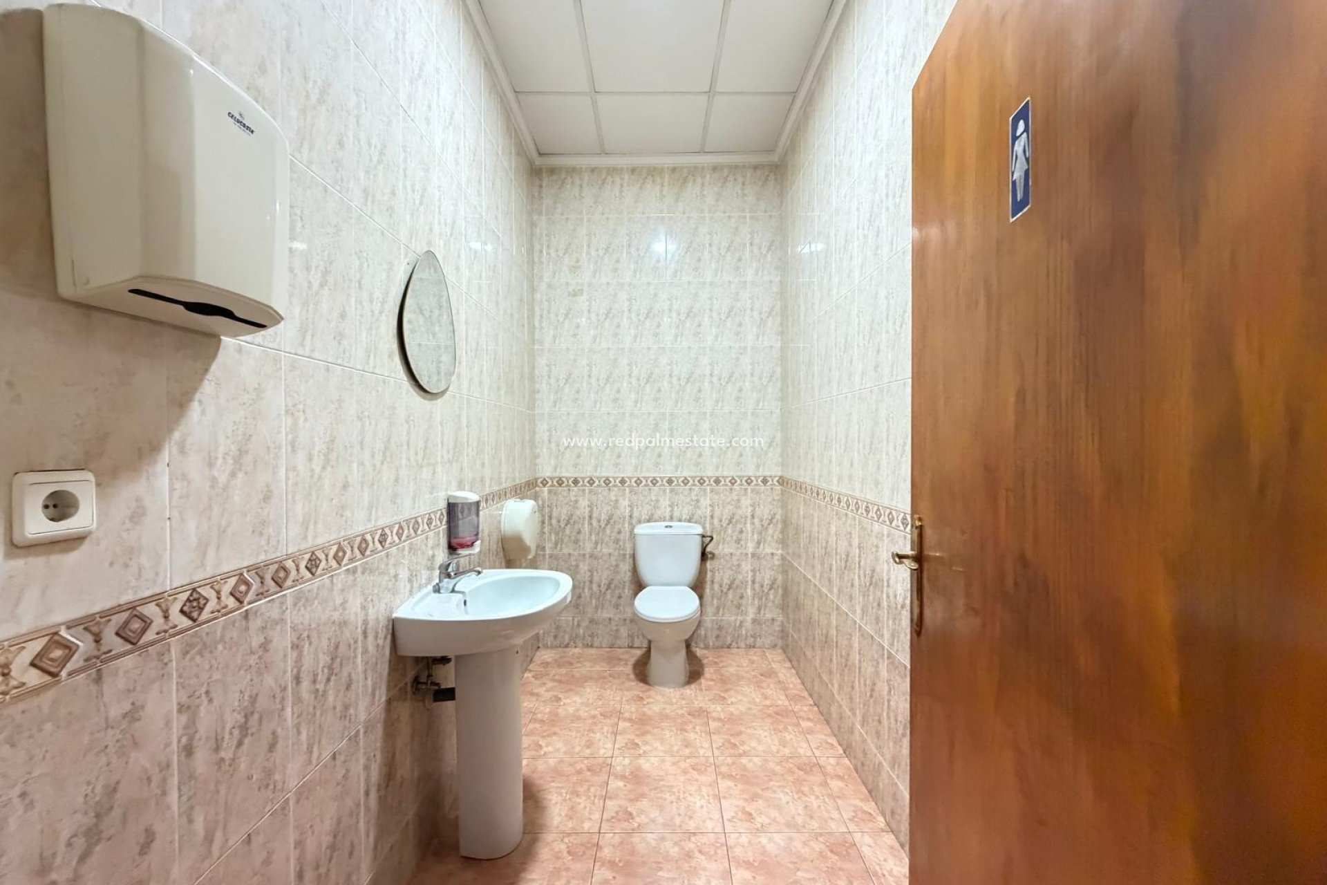 Reventa - Negocio -
Torrevieja - Playa del Cura