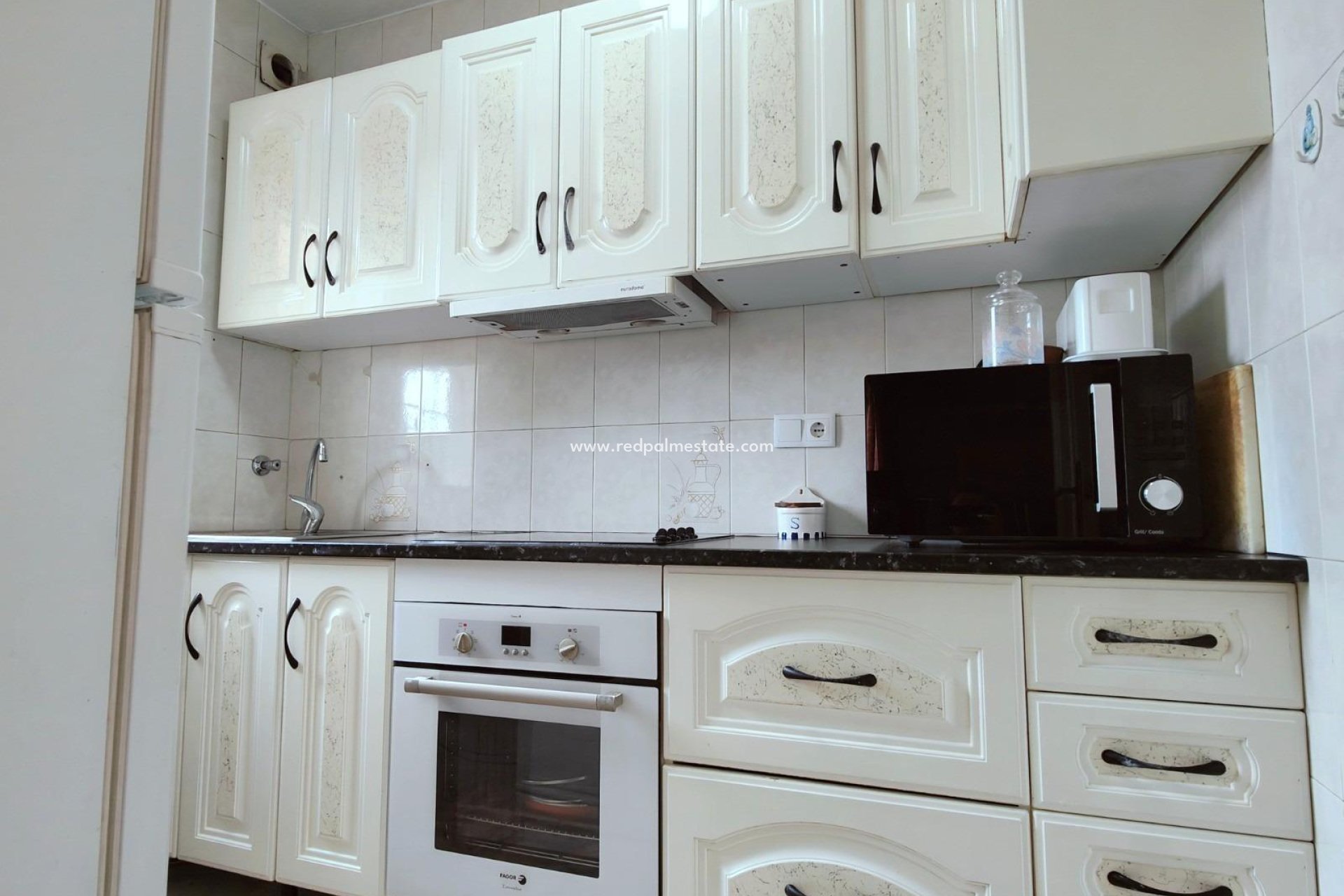 Reventa - Negocio -
Torrevieja - Playa del Cura