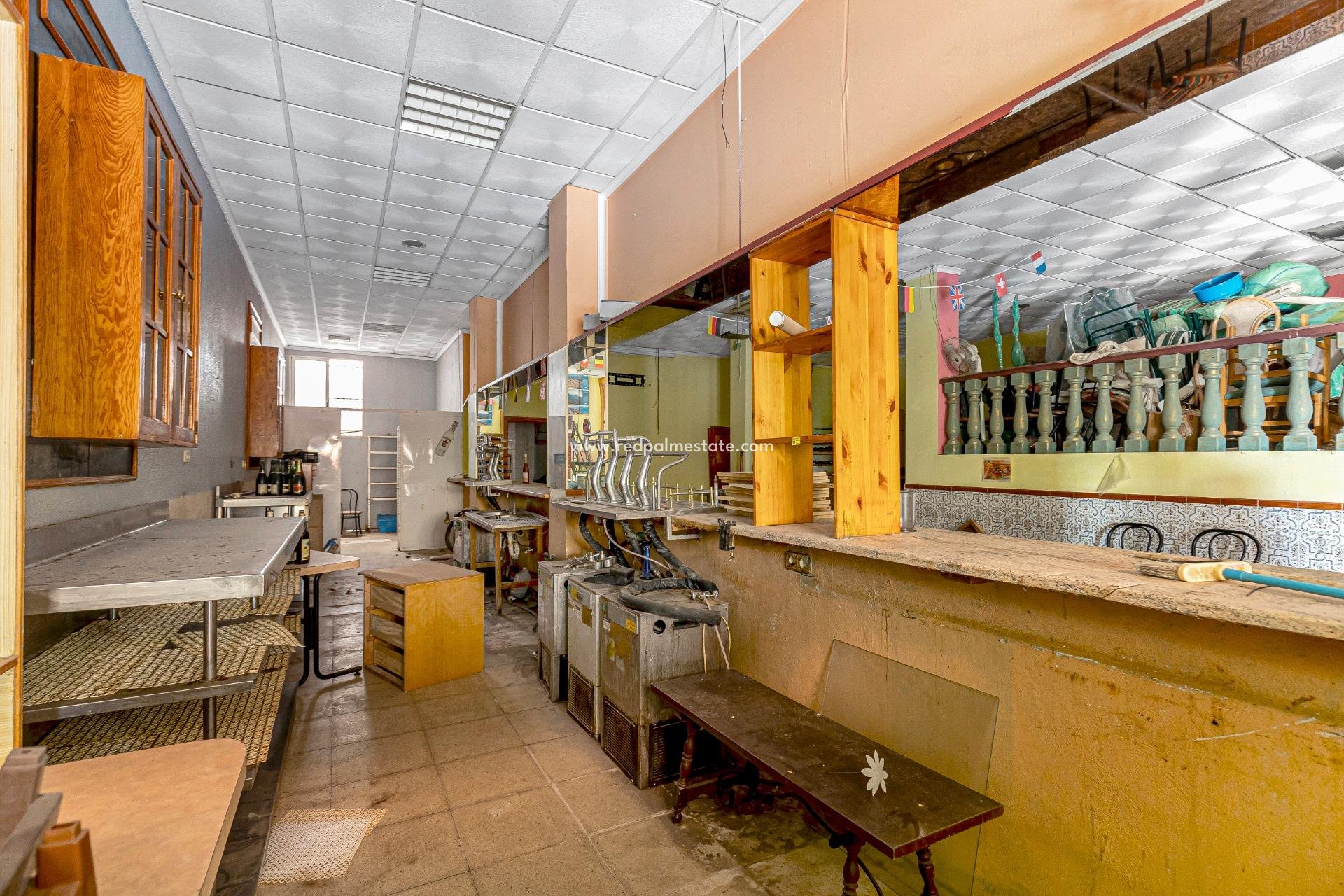 Reventa - Negocio -
Torrevieja - Playa del Cura