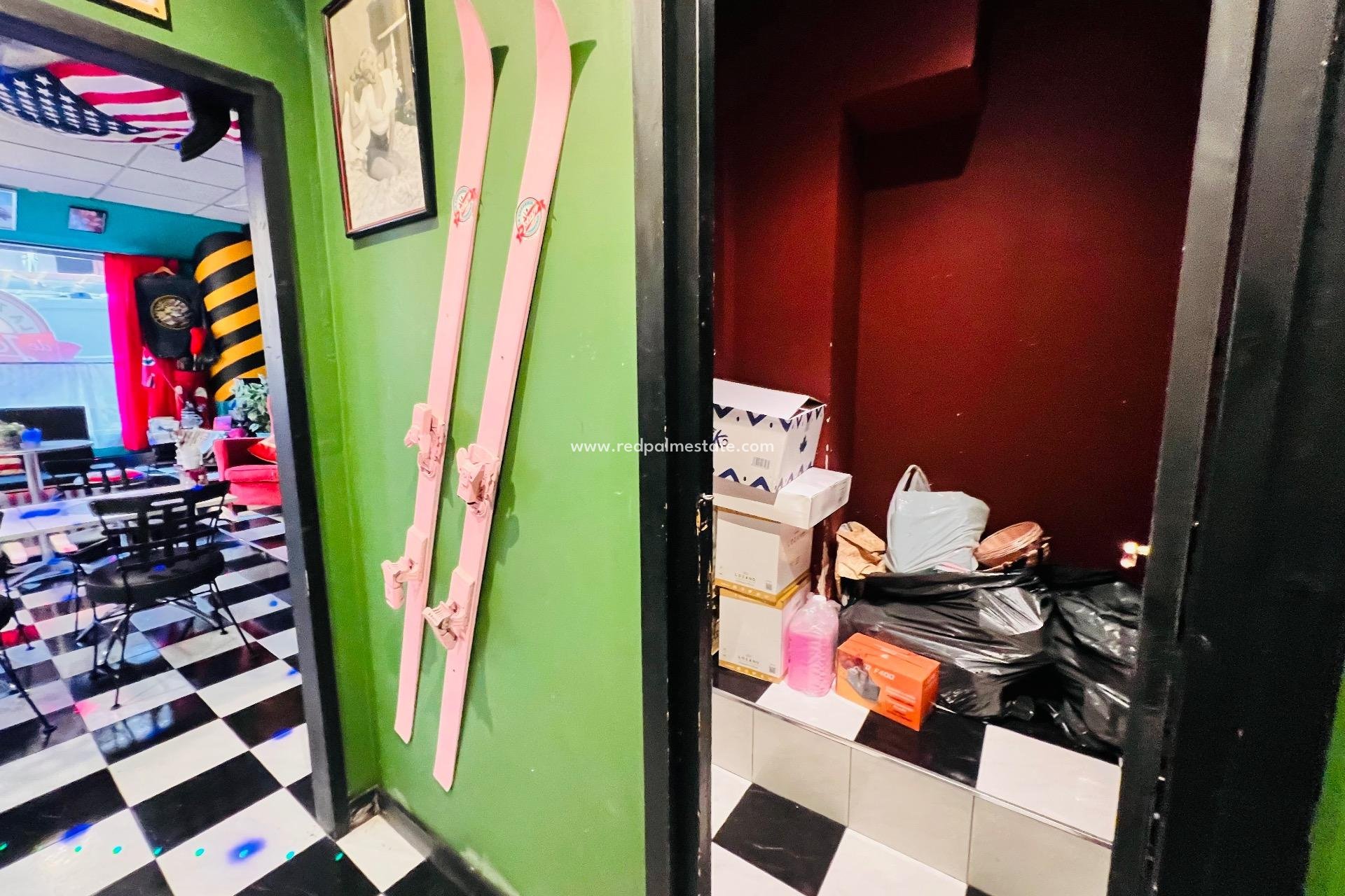 Reventa - Negocio -
Torrevieja