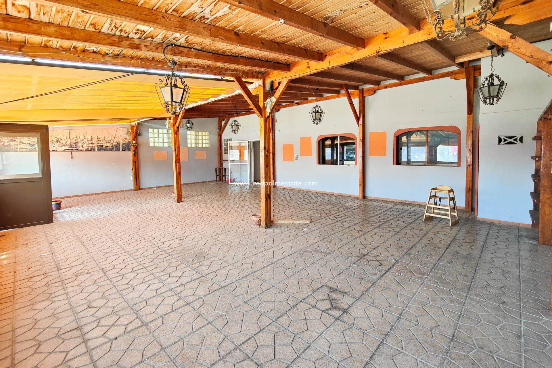 Reventa - Negocio -
Torrevieja