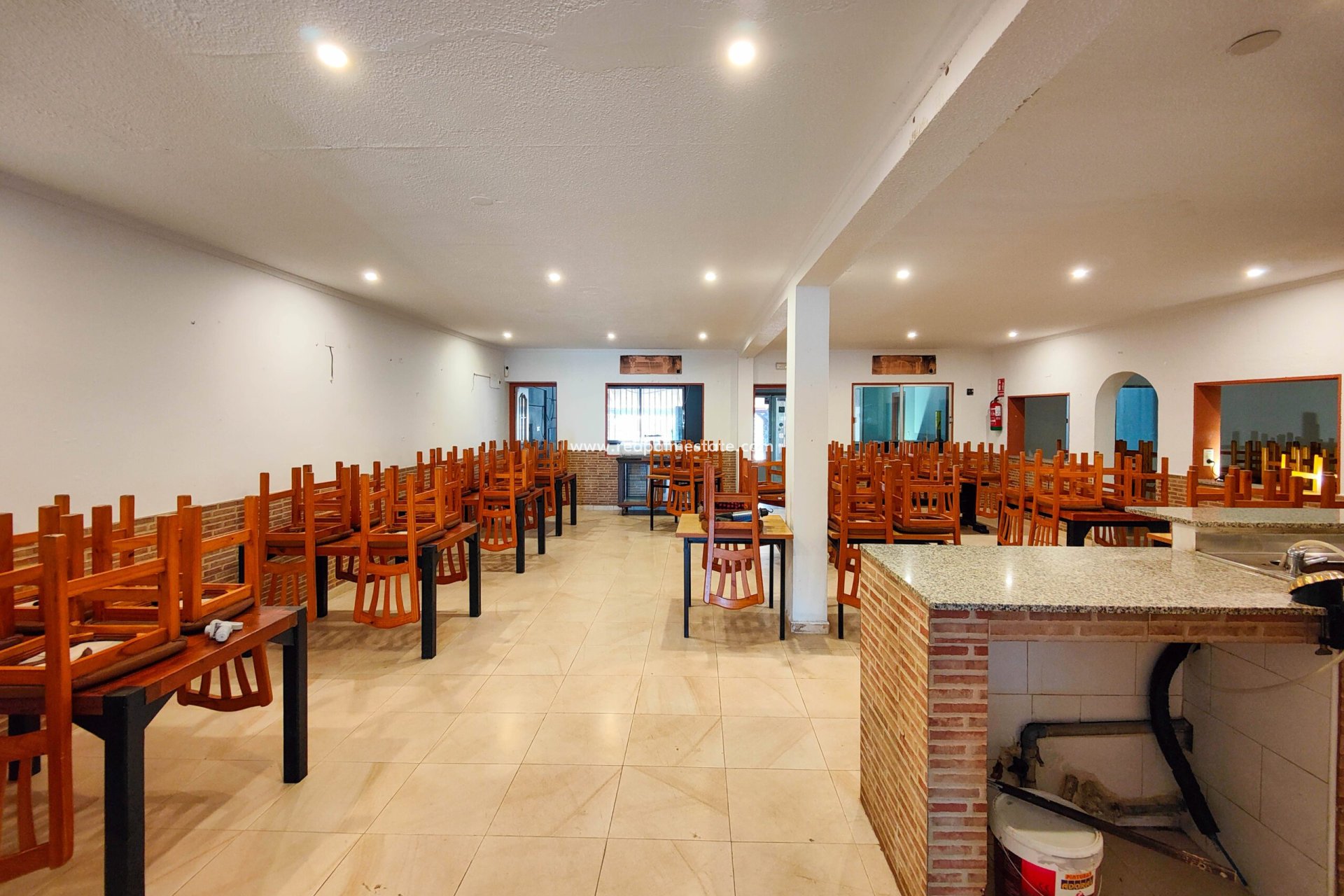 Reventa - Negocio -
Torrevieja