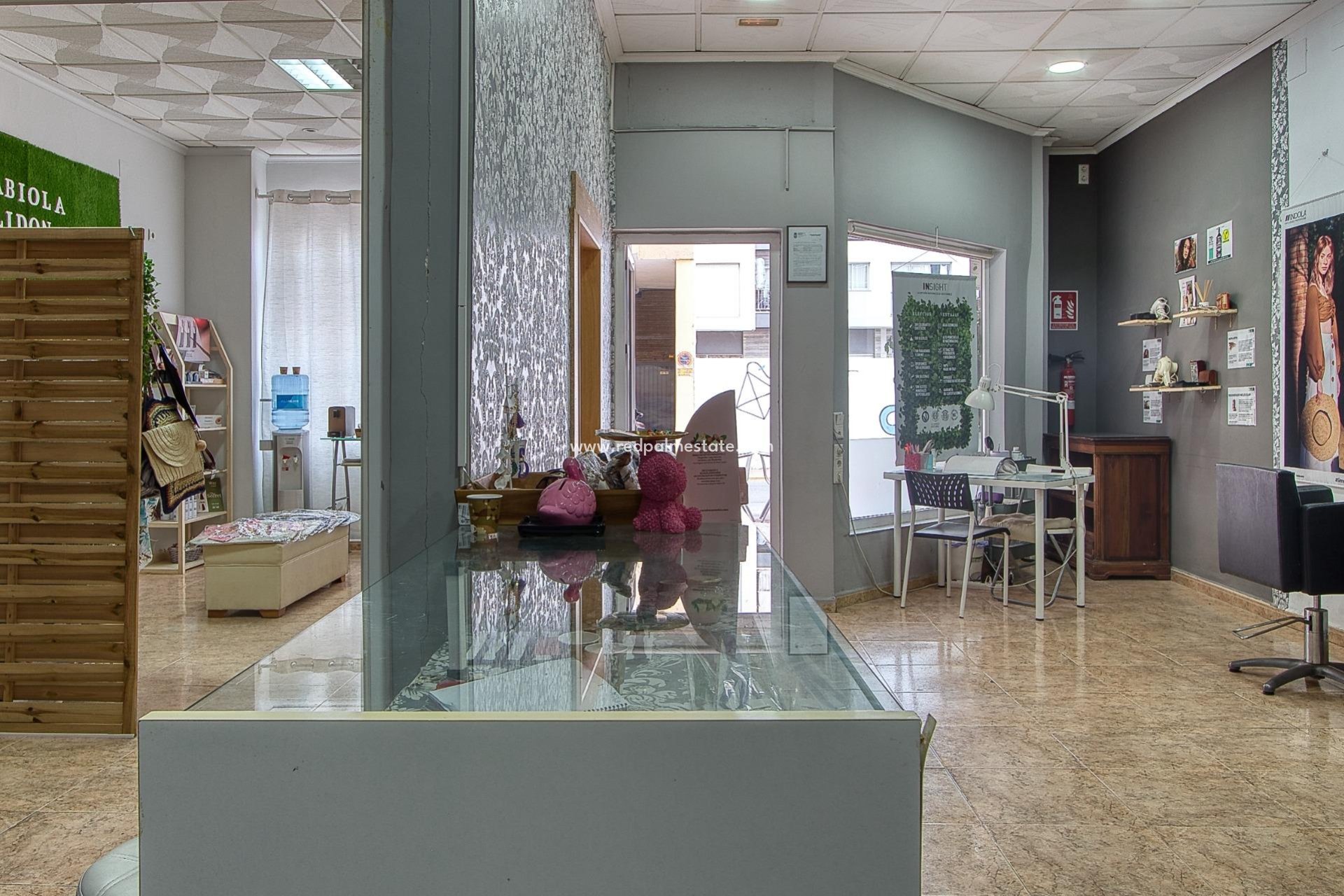 Reventa - Propiedad comercial -
Torrevieja - La Mata