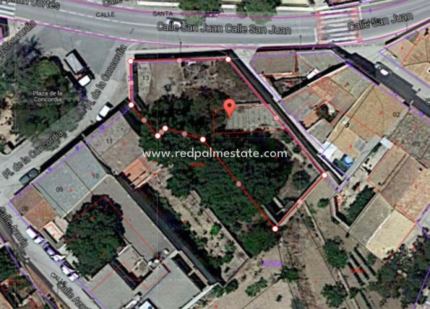 Reventa - Trama -
Algueña - Inland