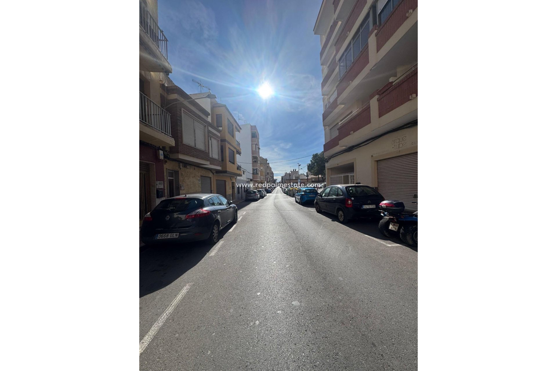 Reventa - Trama -
Guardamar del Segura - Guardamar