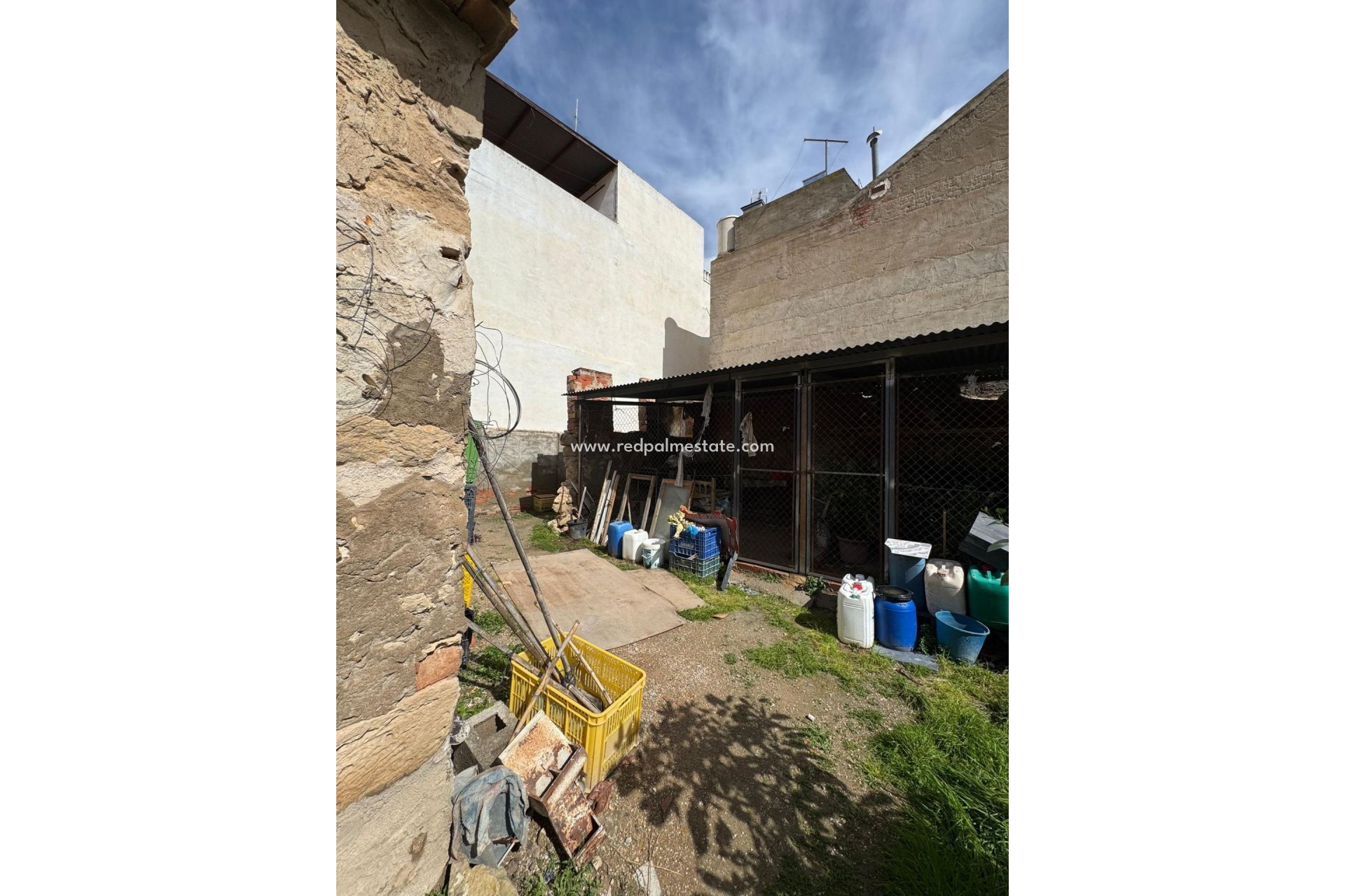 Reventa - Trama -
Jacarilla