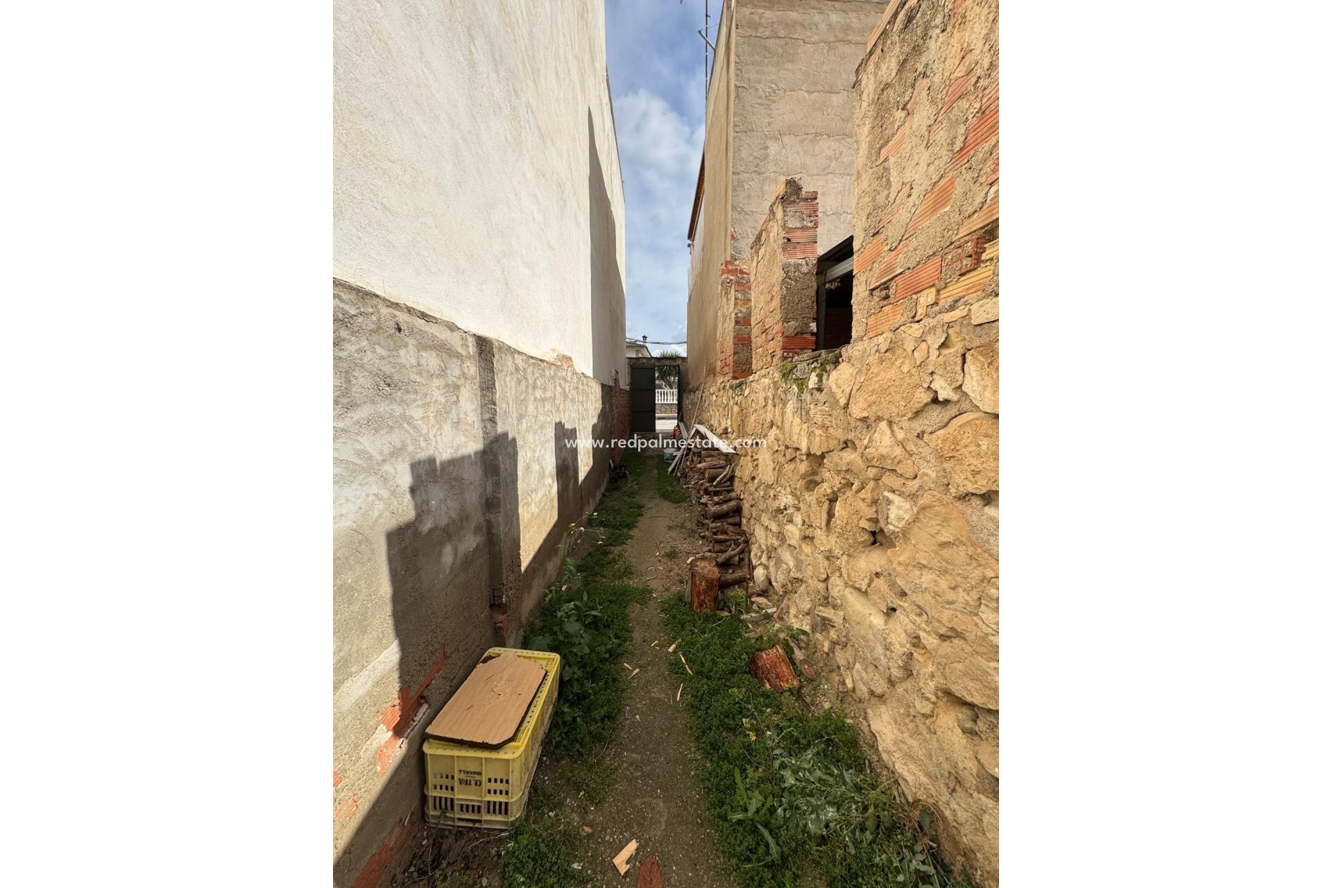 Reventa - Trama -
Jacarilla