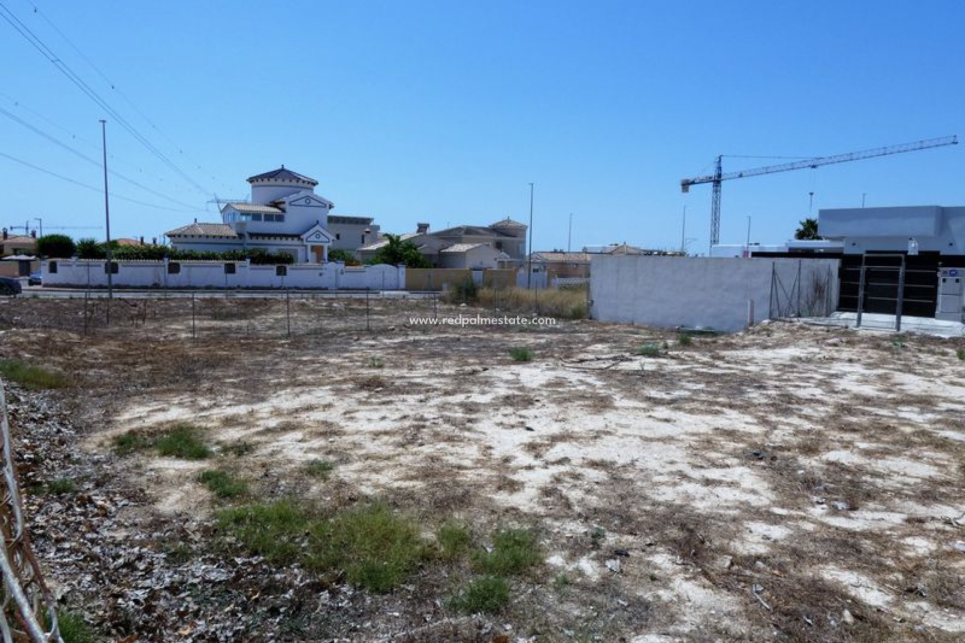 Reventa - Trama -
La Marina - Costa Blanca