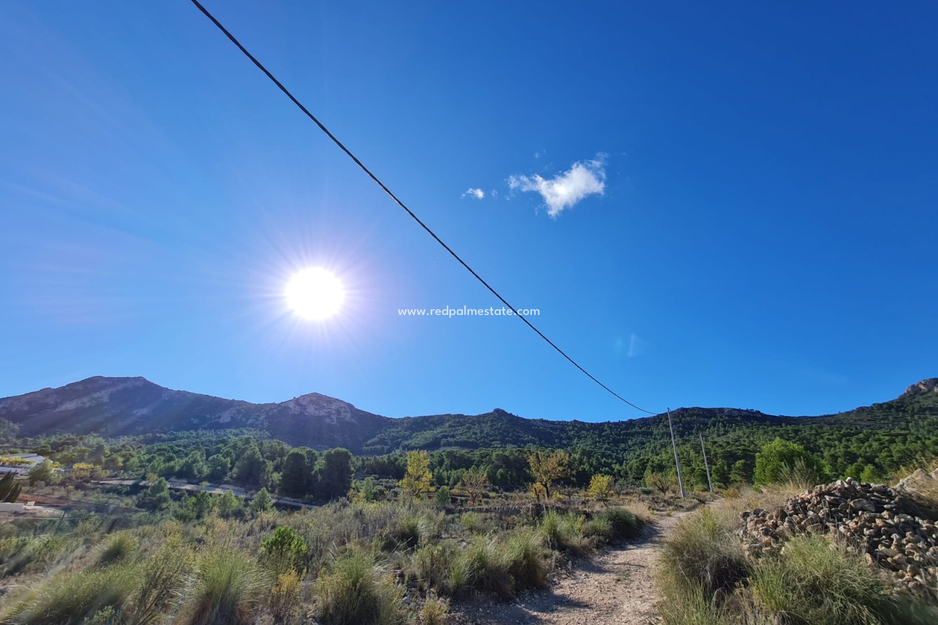 Reventa - Trama -
La Romana - Inland