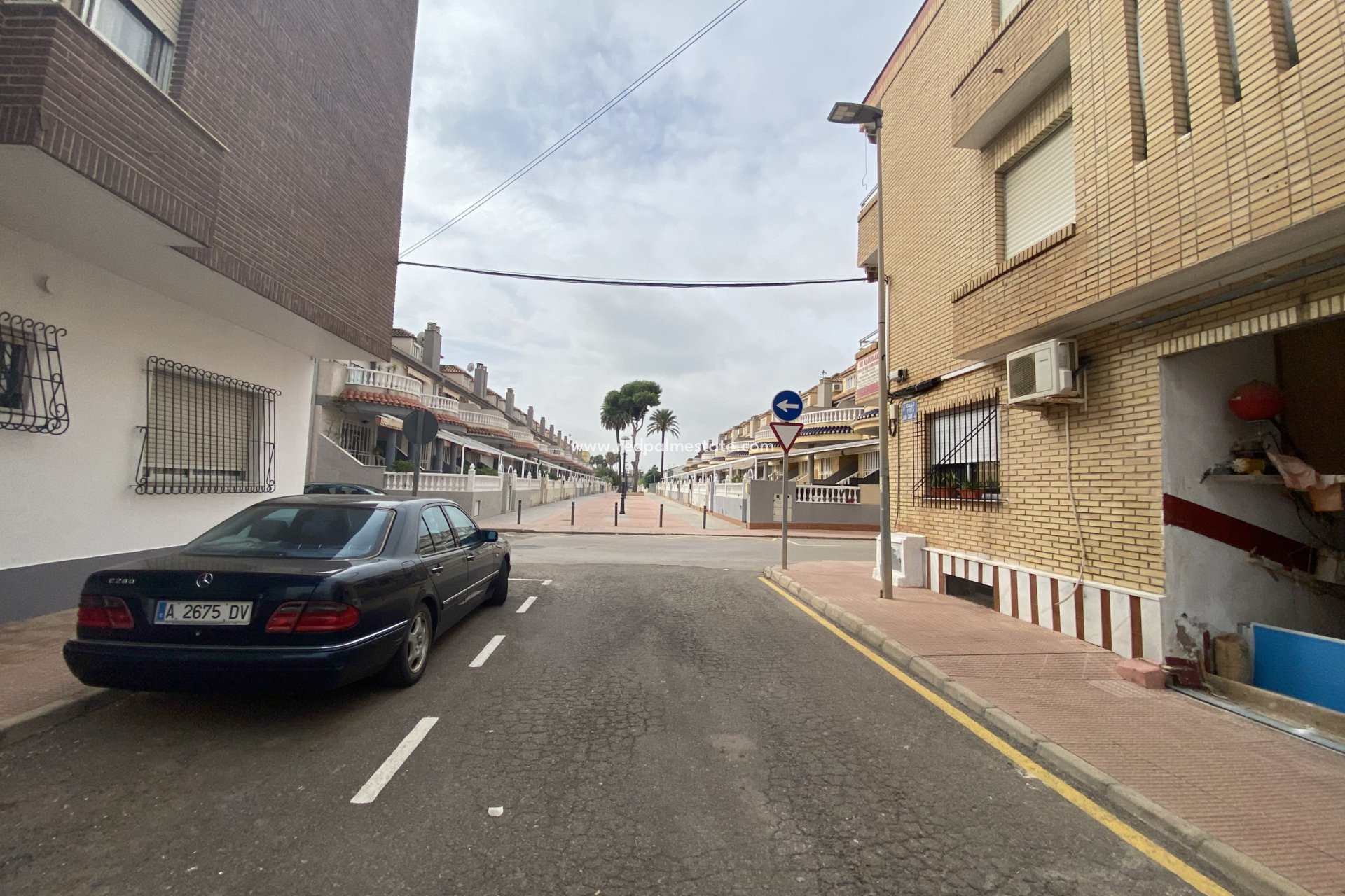 Reventa - Trama -
Los Alczares - Los Alcazares