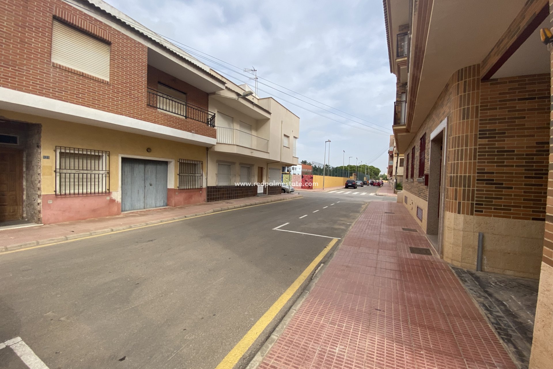 Reventa - Trama -
Los Alczares - Los Alcazares