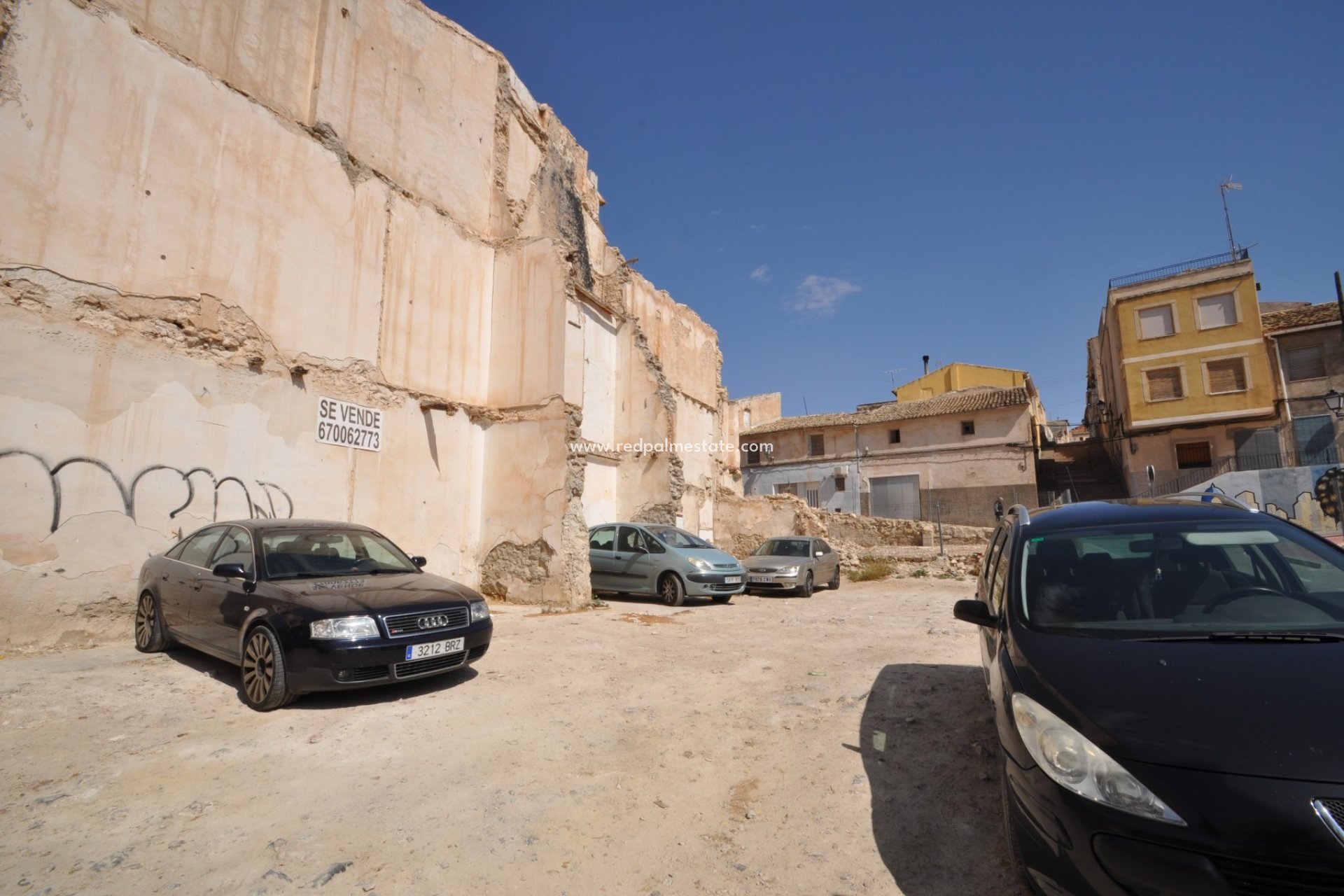 Reventa - Trama -
Monóvar/Monóver - Inland