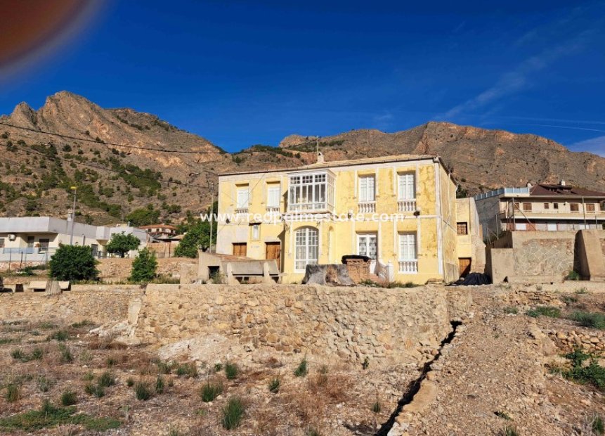 Reventa - Trama -
Orihuela - Inland