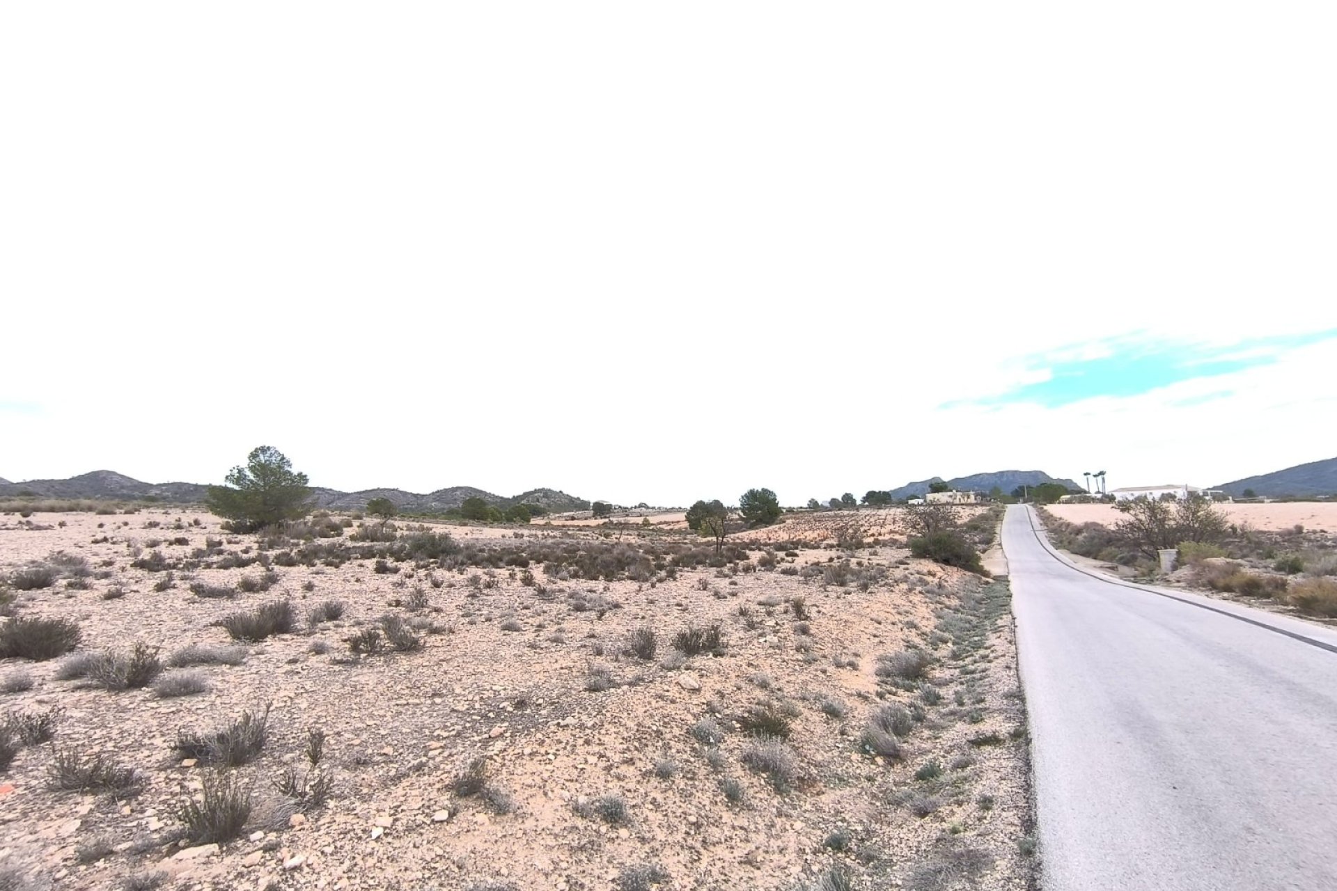 Reventa - Trama -
Salinas - Inland