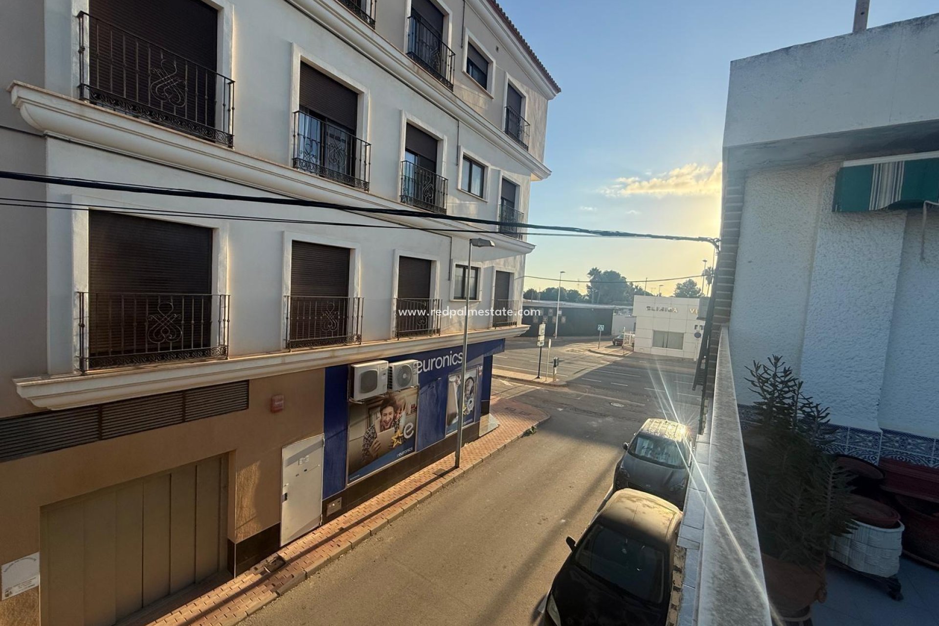Reventa - Trama -
San Pedro del Pinatar - Lo pagan
