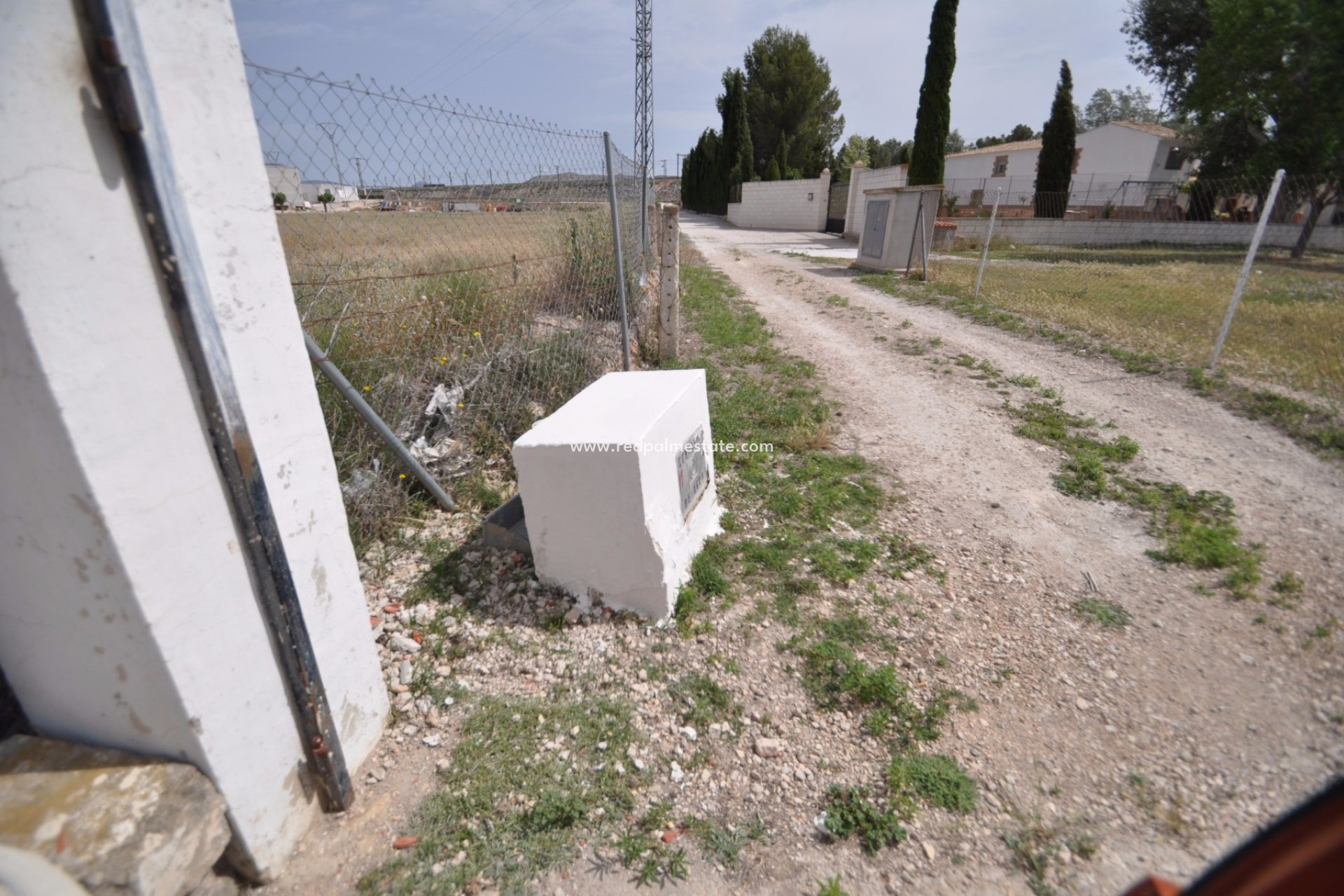 Reventa - Trama -
Villena - Inland