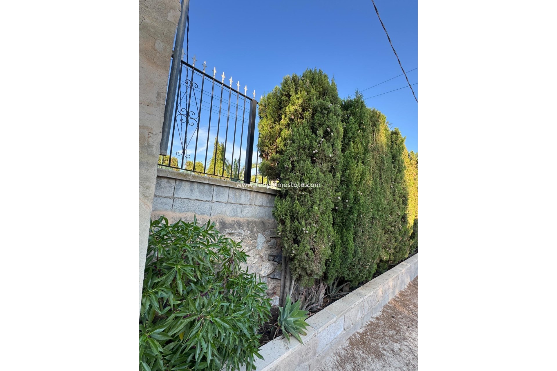 Reventa - Villa -
Albatera - Partida Lomas