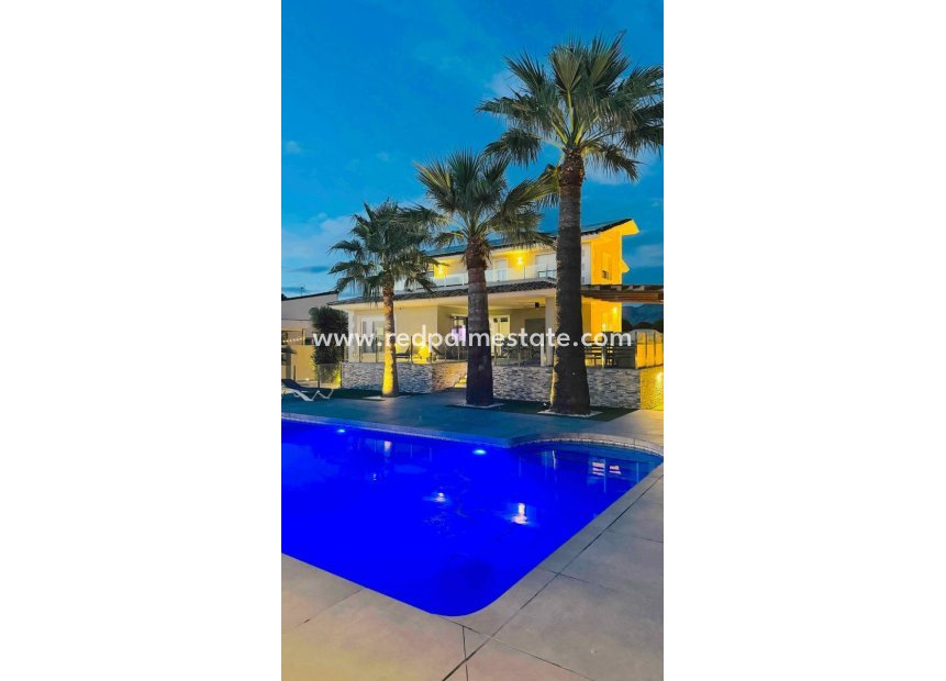 Reventa - Villa -
Alfas del Pi - Costa Blanca