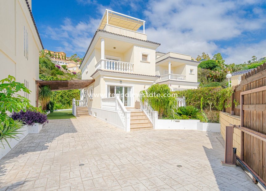 Reventa - Villa -
Alicante - El Campello