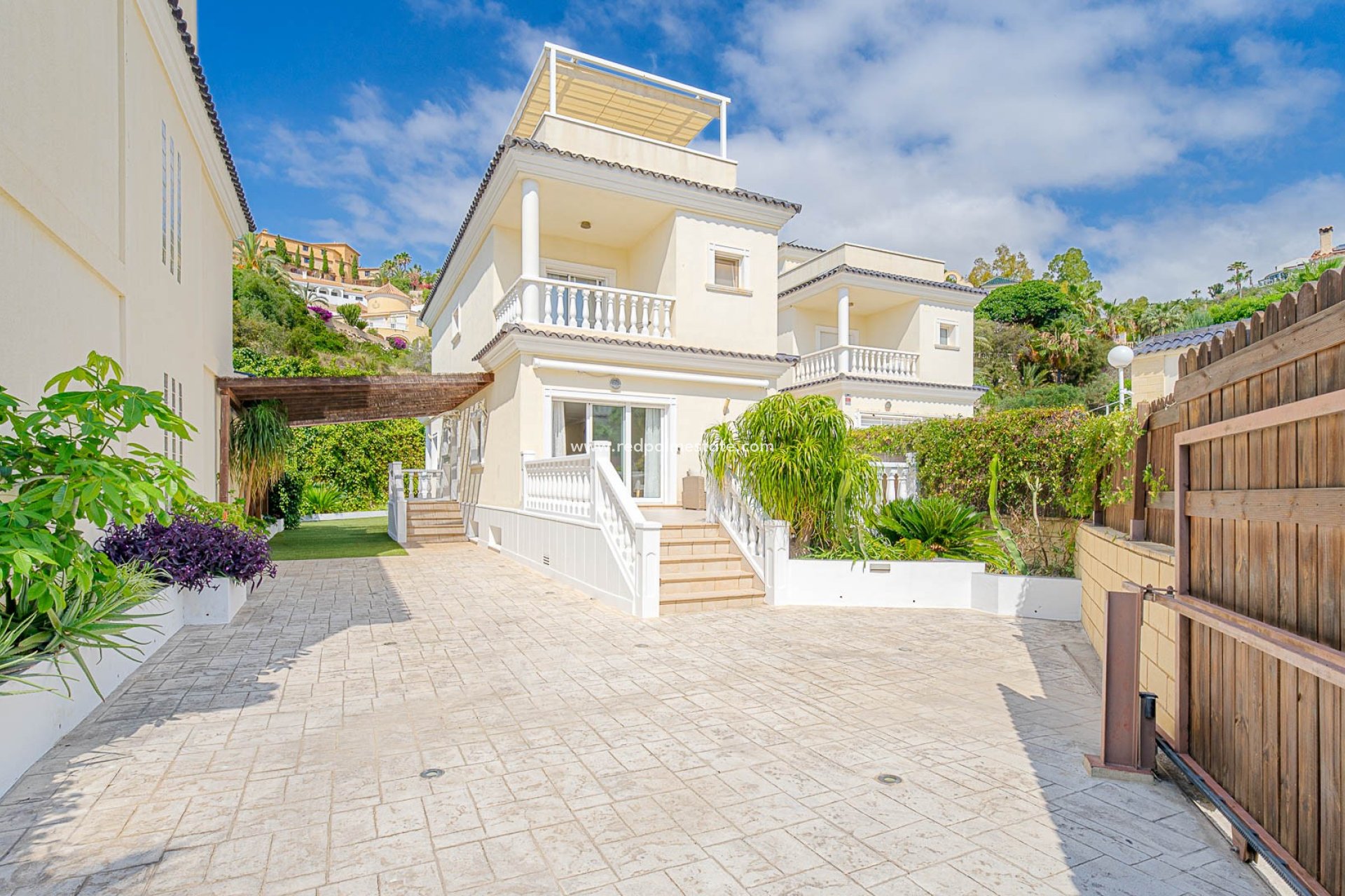 Reventa - Villa -
Alicante - El Campello