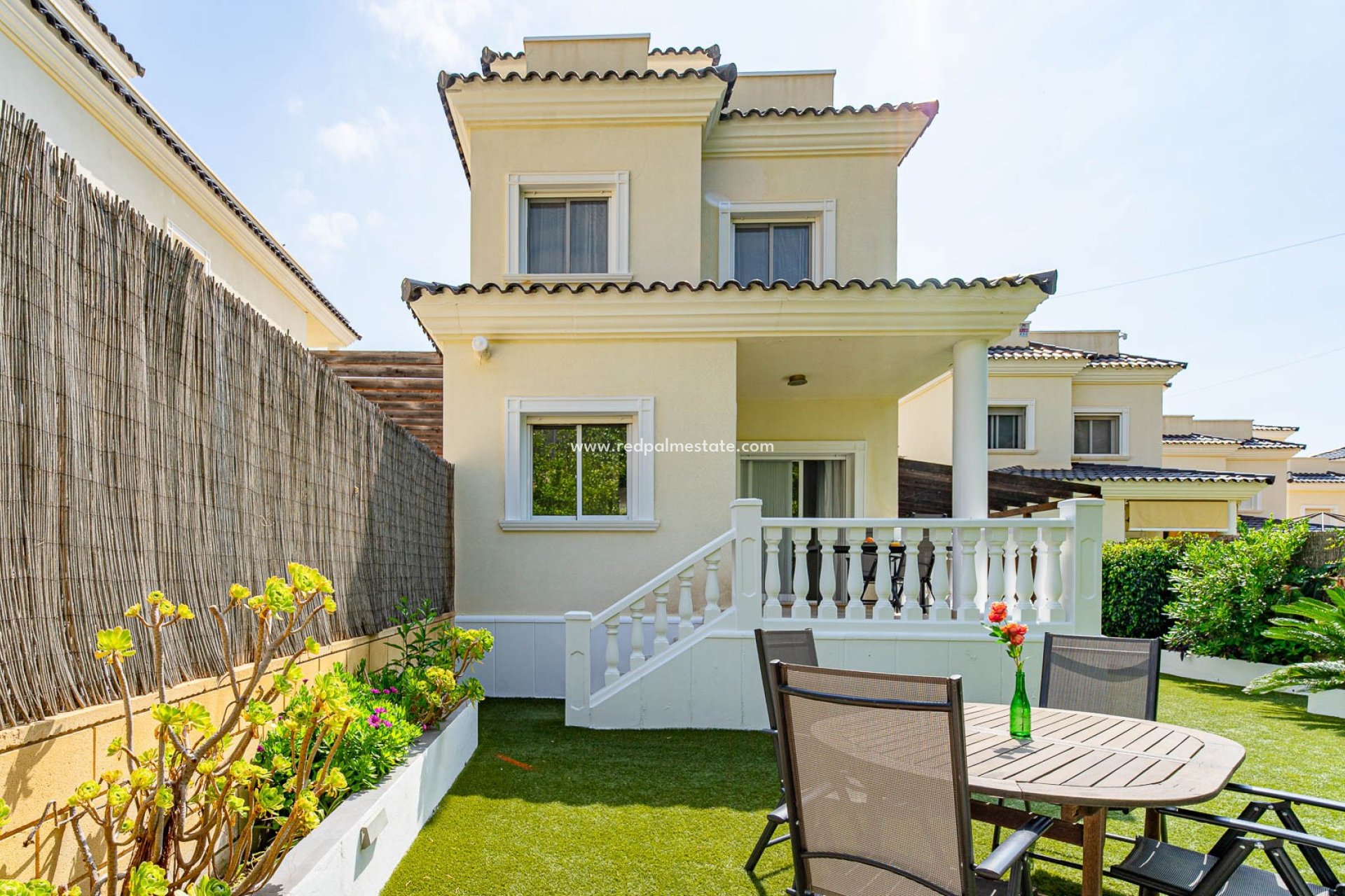 Reventa - Villa -
Alicante - El Campello