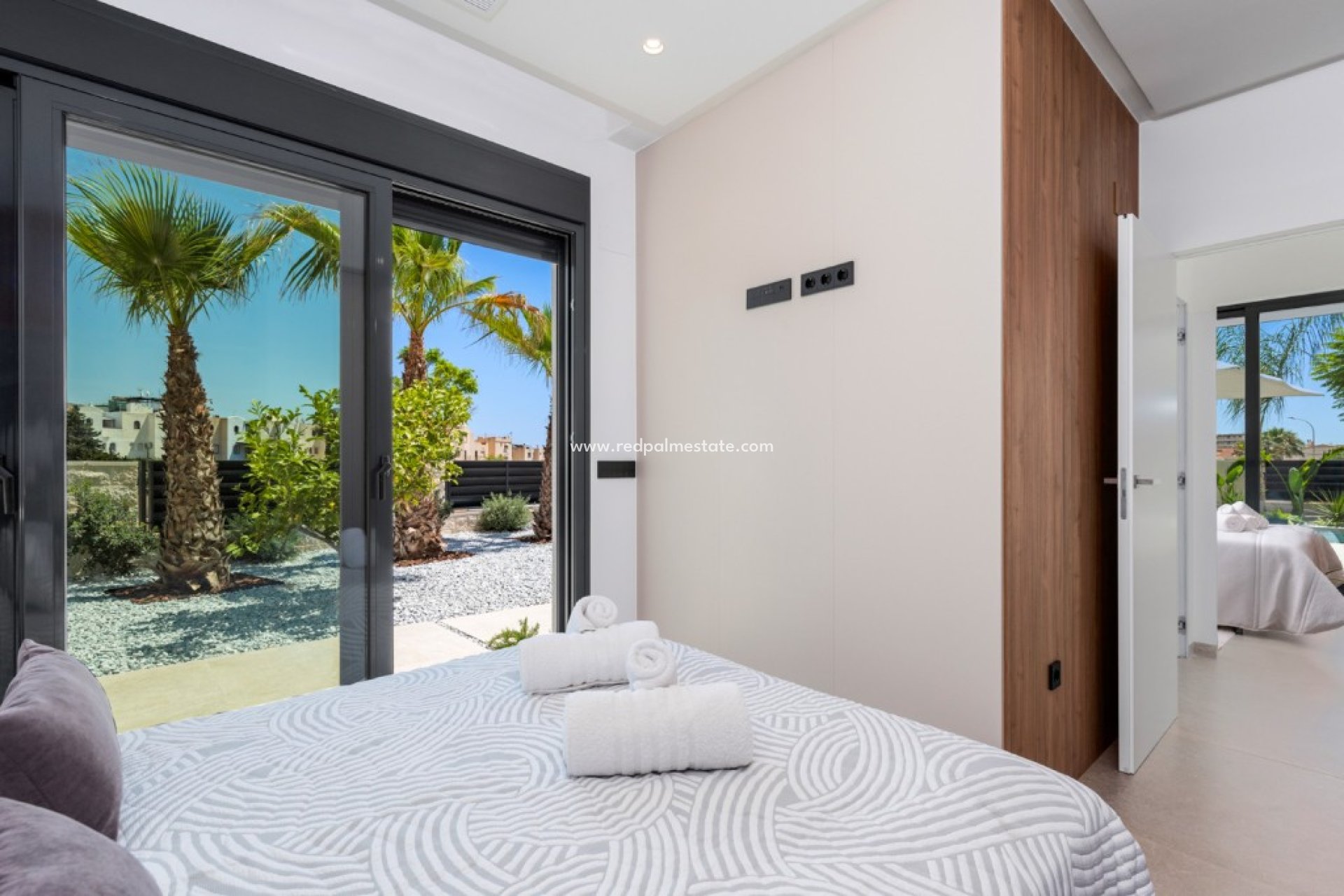 Reventa - Villa -
Alicante - El Campello