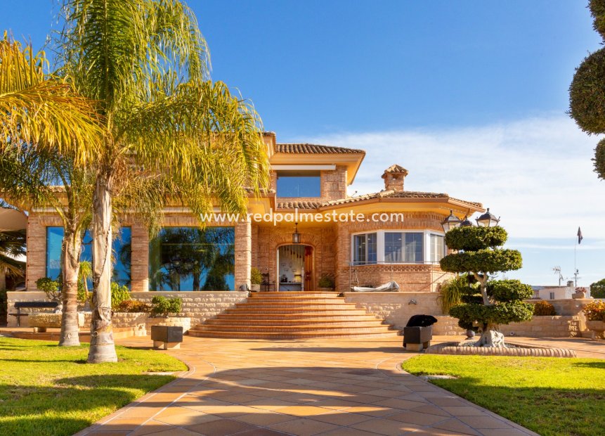 Reventa - Villa -
Alicante - Inland