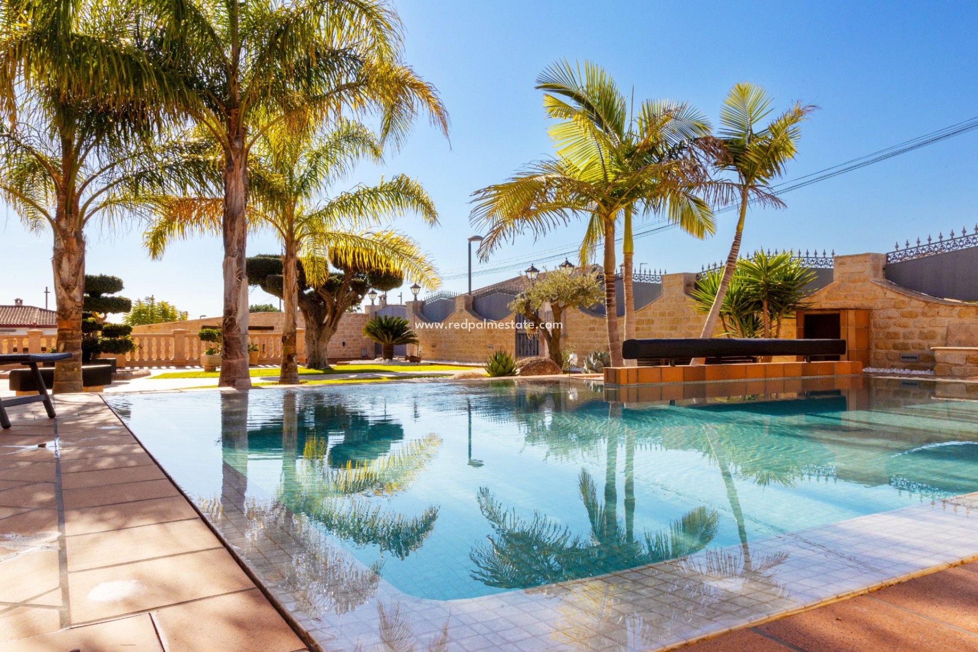 Reventa - Villa -
Alicante - Inland