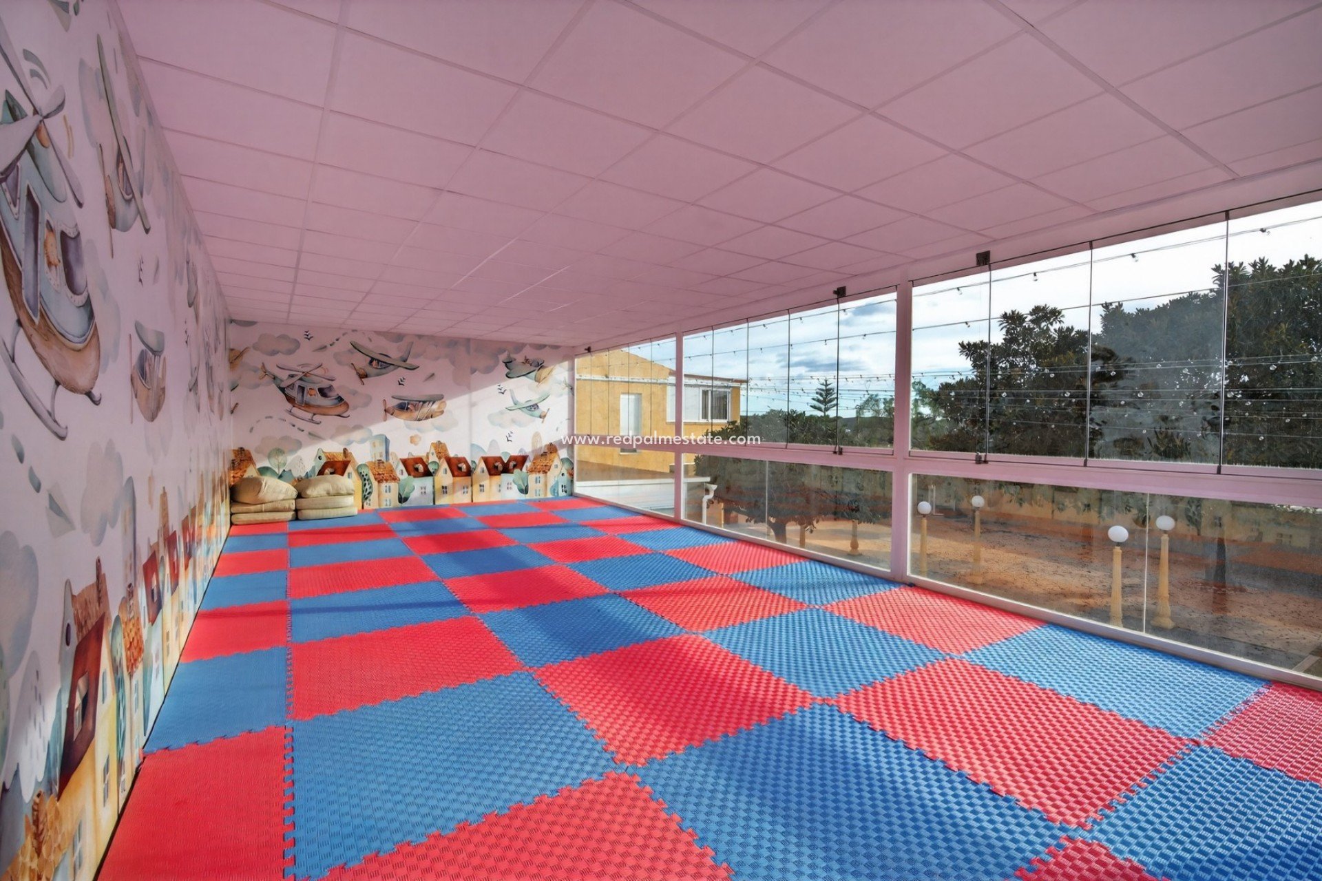 Reventa - Villa -
Alicante - Rebolledo