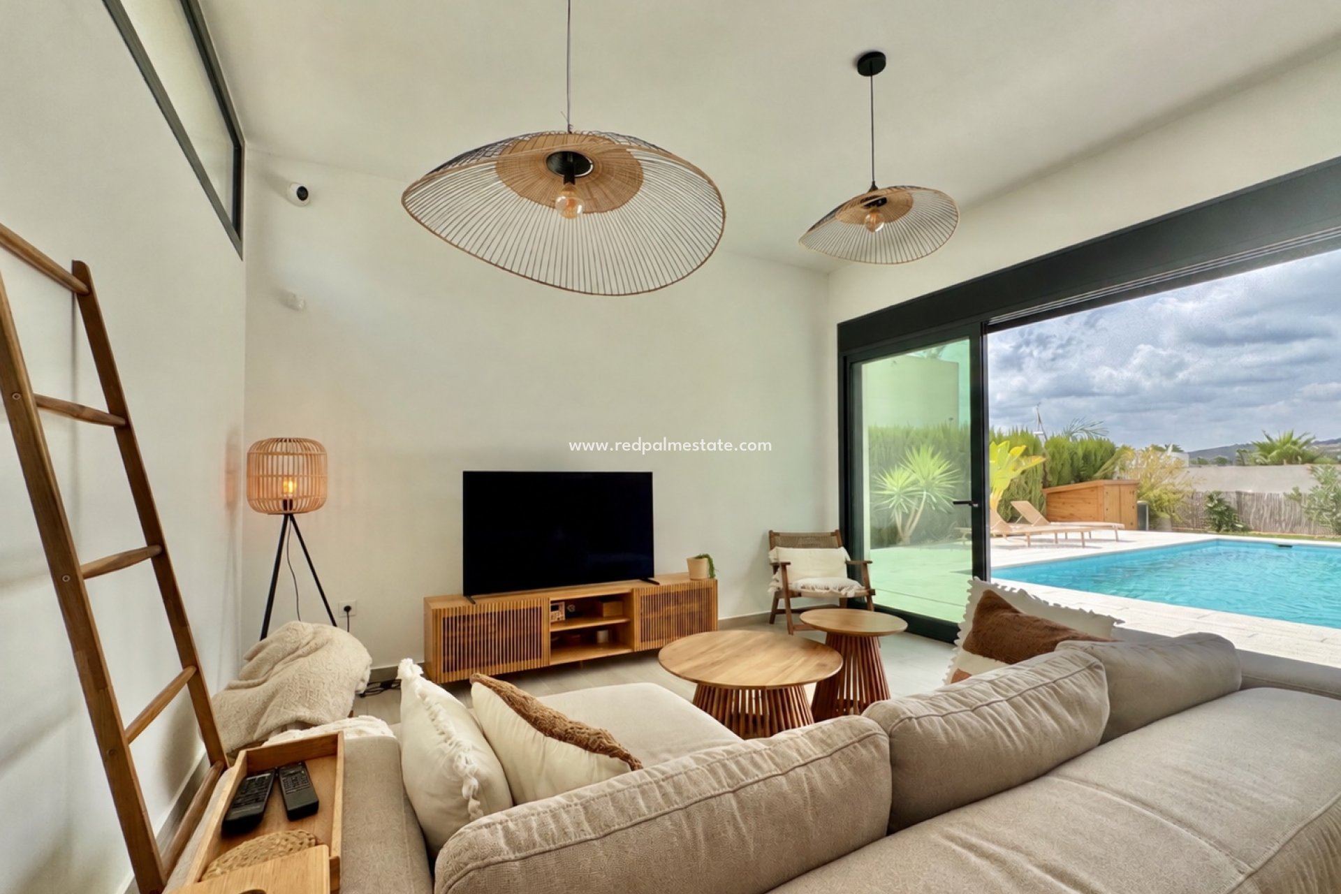 Reventa - Villa -
Alicante