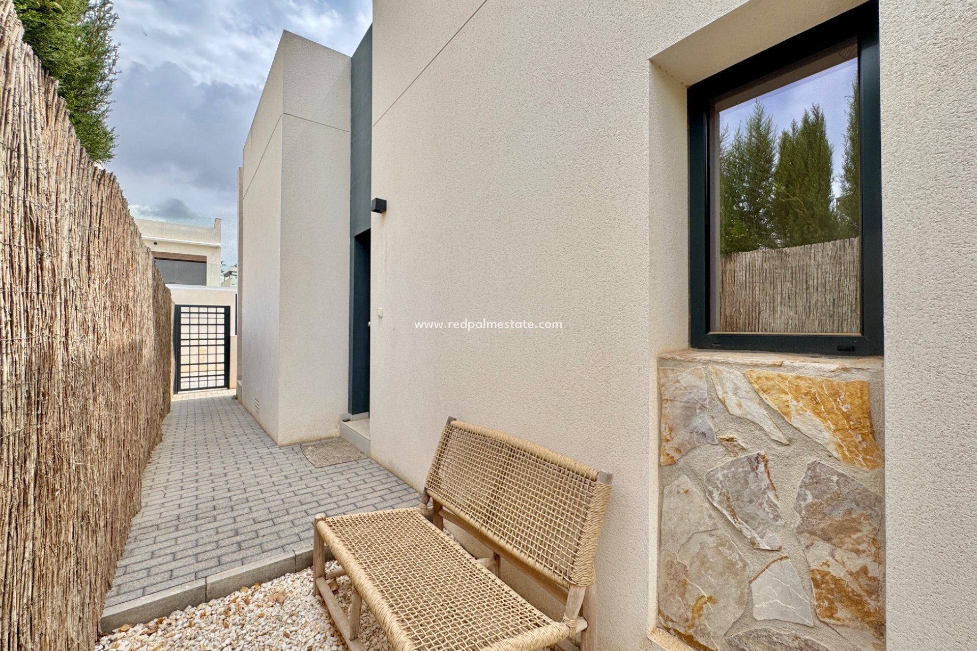 Reventa - Villa -
Alicante