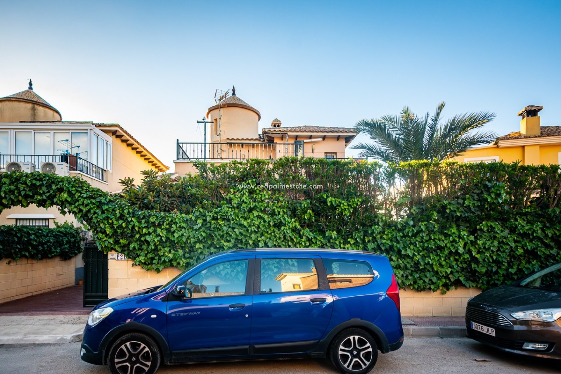 Reventa - Villa -
Benferri - Inland