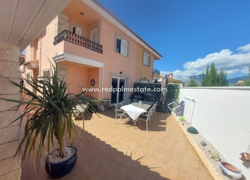 Reventa - Villa -
Benidorm - Costa Blanca