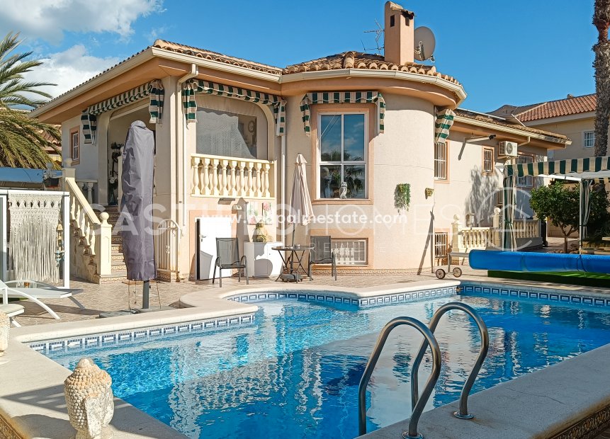 Reventa - Villa -
Benijofar