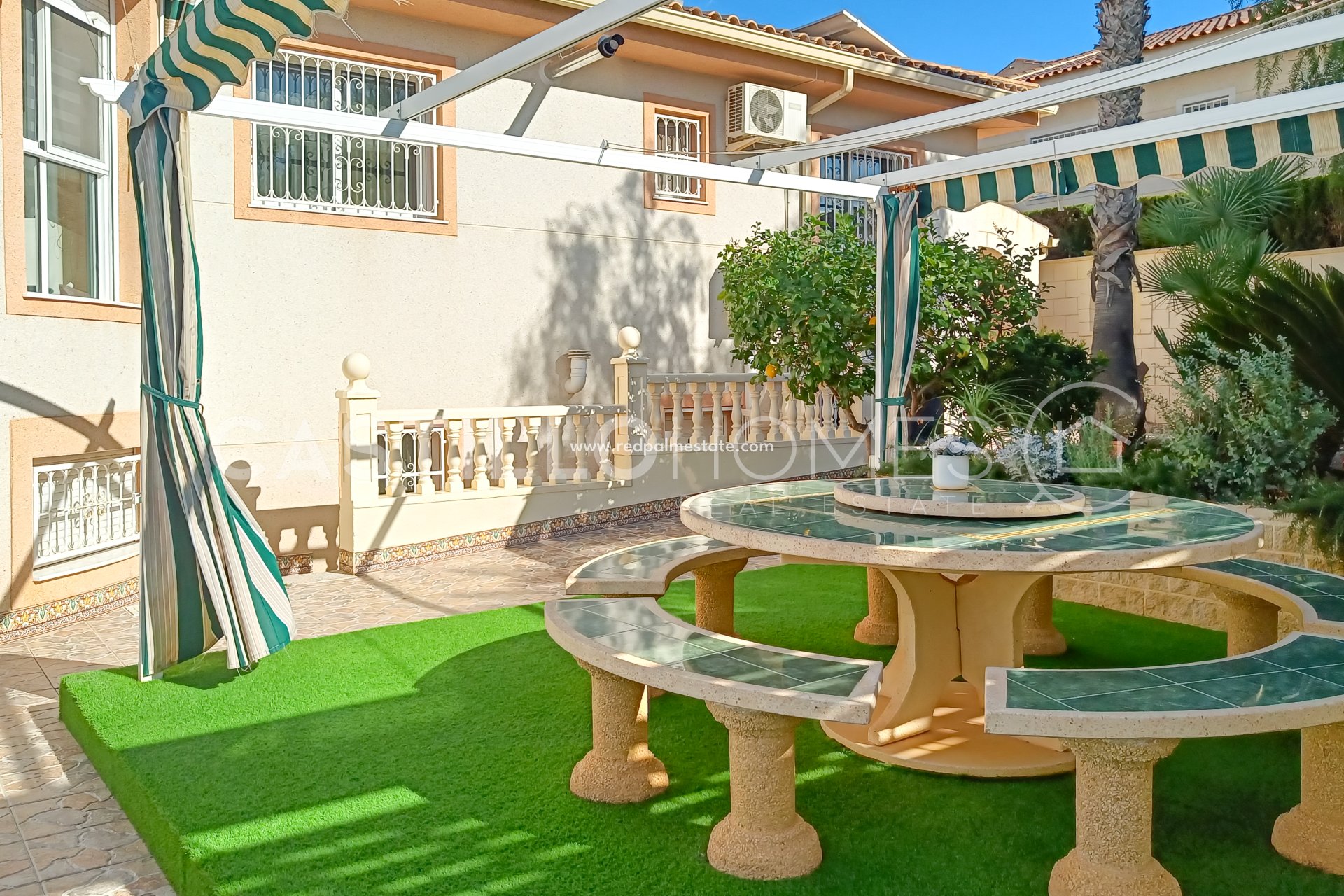 Reventa - Villa -
Benijofar