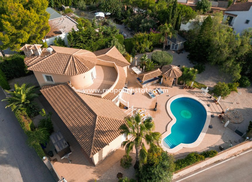 Reventa - Villa -
Busot - Costa Blanca