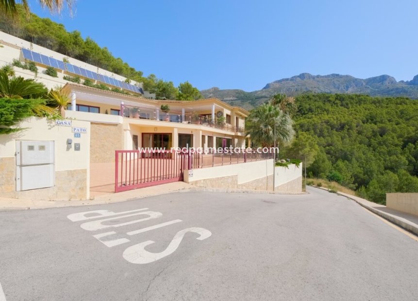 Reventa - Villa -
Callosa D'en Sarria - Costa Blanca