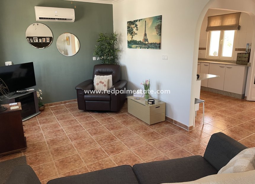 Reventa - Villa -
Camposol - Inland