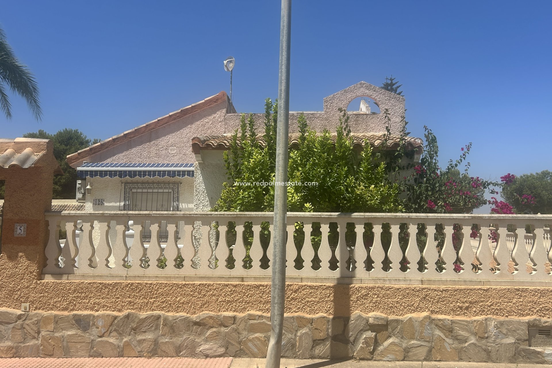 Reventa - Villa -
Camposol - Inland