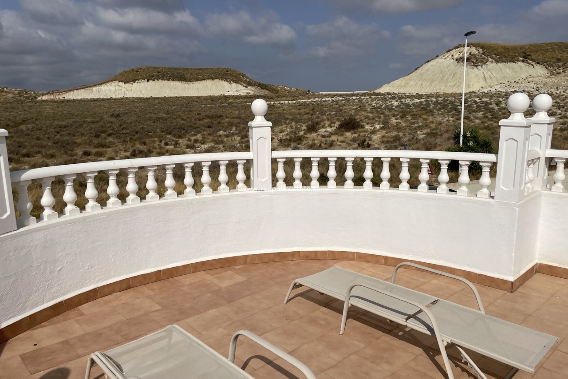 Reventa - Villa -
Camposol - Inland