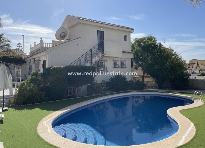 Reventa - Villa -
Camposol - Inland