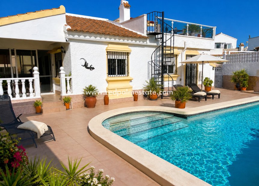 Reventa - Villa -
Camposol - Inland