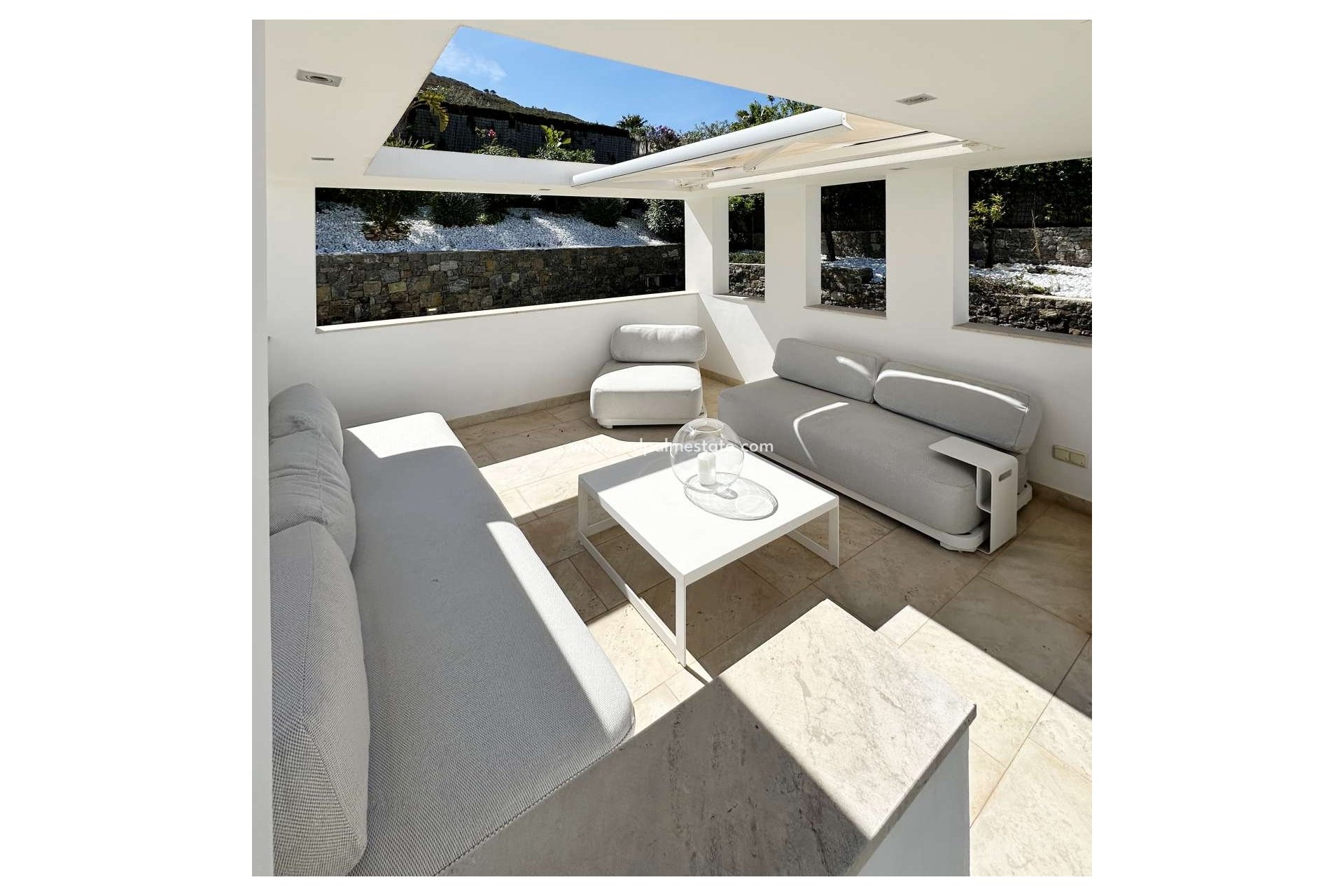 Reventa - Villa -
Cansalades - Costa Blanca