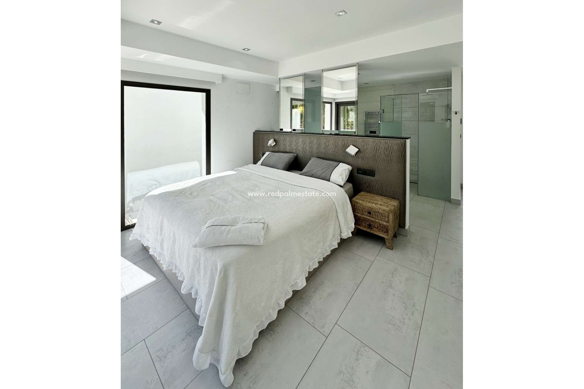 Reventa - Villa -
Cansalades - Costa Blanca