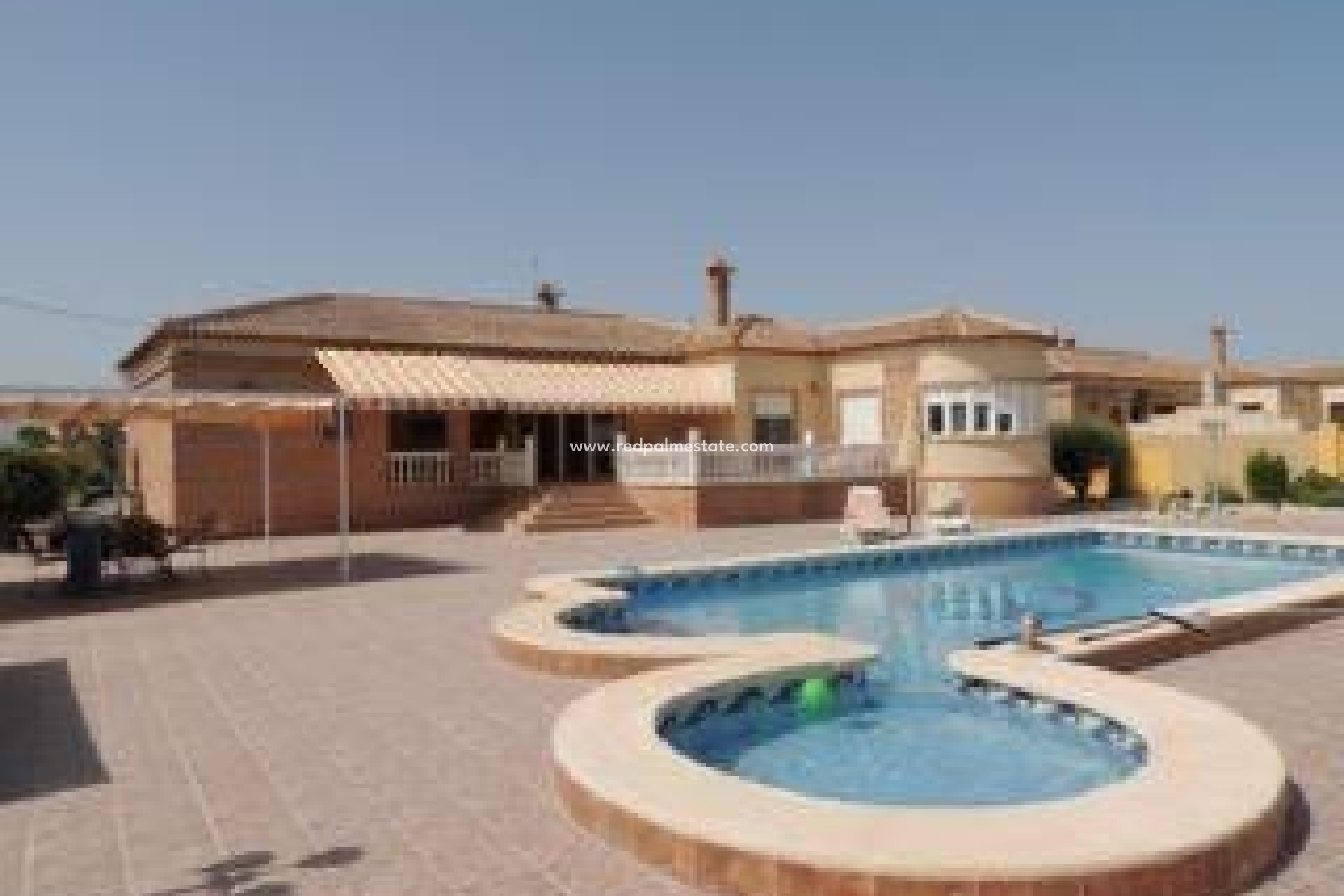 Reventa - Villa -
Catral